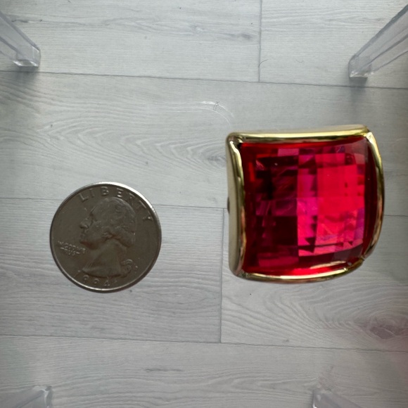 VINTAGE PINK & GOLD Clip On Earrings 💖 - Picture 5 of 6